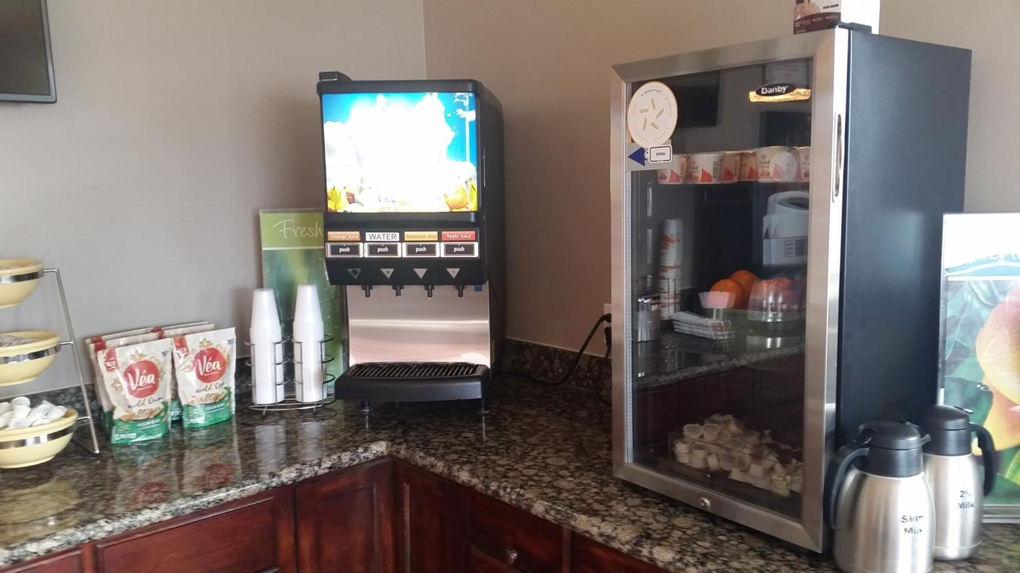 Wingate By Wyndham I-15 Hotel 4*